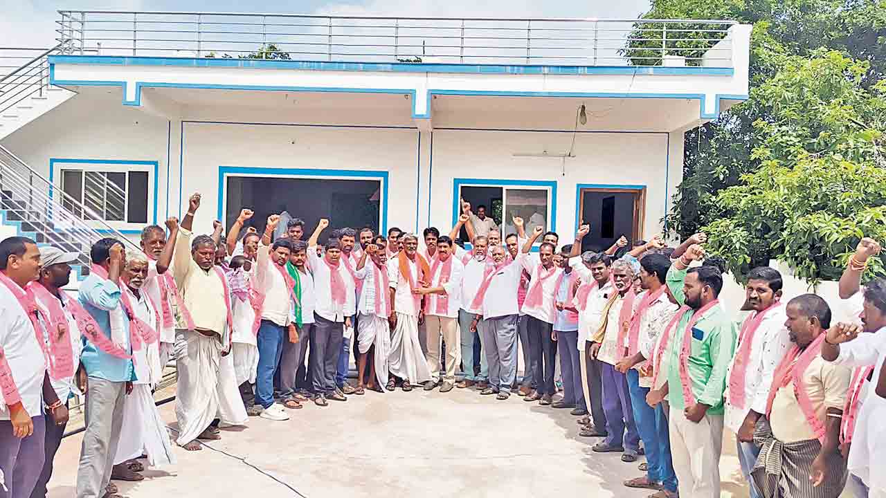 సీఎం ఇలాకాలో కాంగ్రెస్‌కు ఎదురుదెబ్బ