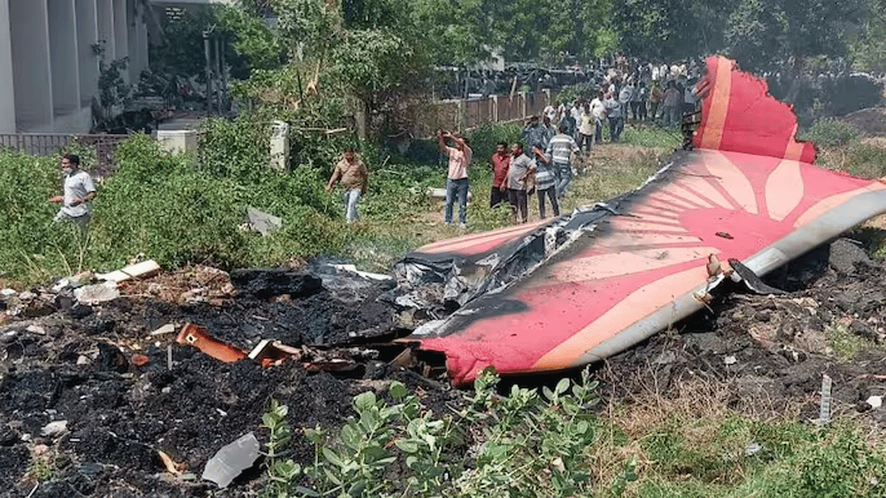 Air India plane crash | టాటా గ్రూప్‌ కీలక నిర్ణయం.. విమాన ప్రమాద బాధితుల కోసం రూ.500 కోట్లతో ట్రస్ట్‌..!