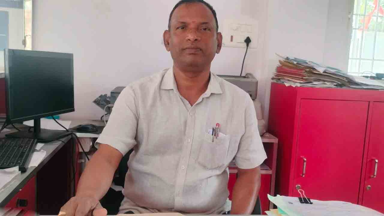 Postal insurance | పోస్టల్‌ ఇన్సూరెన్సుతో ఎన్నో లాభాలు : సూపరింటెండెంట్‌ నాగేశ్వర్‌రావు