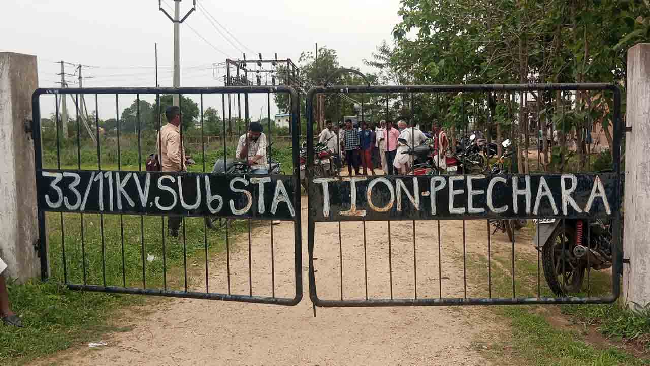 Power Issue | పీచర, ధర్మారం గ్రామాల మధ్య పవర్ పంచాయతీ