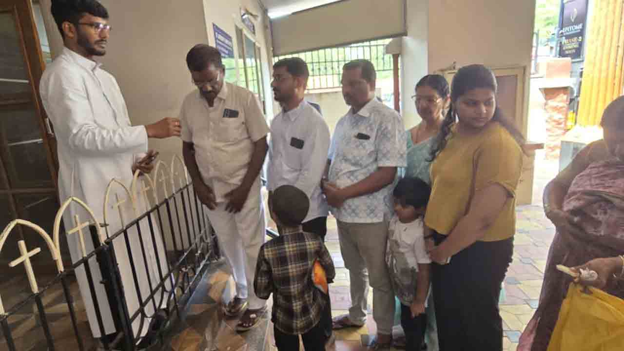 ఎమ్మెల్యే పల్లా త్వరగా కోలుకోవాలని మెట్టుగూడ చర్చిలో ప్రార్థనలు