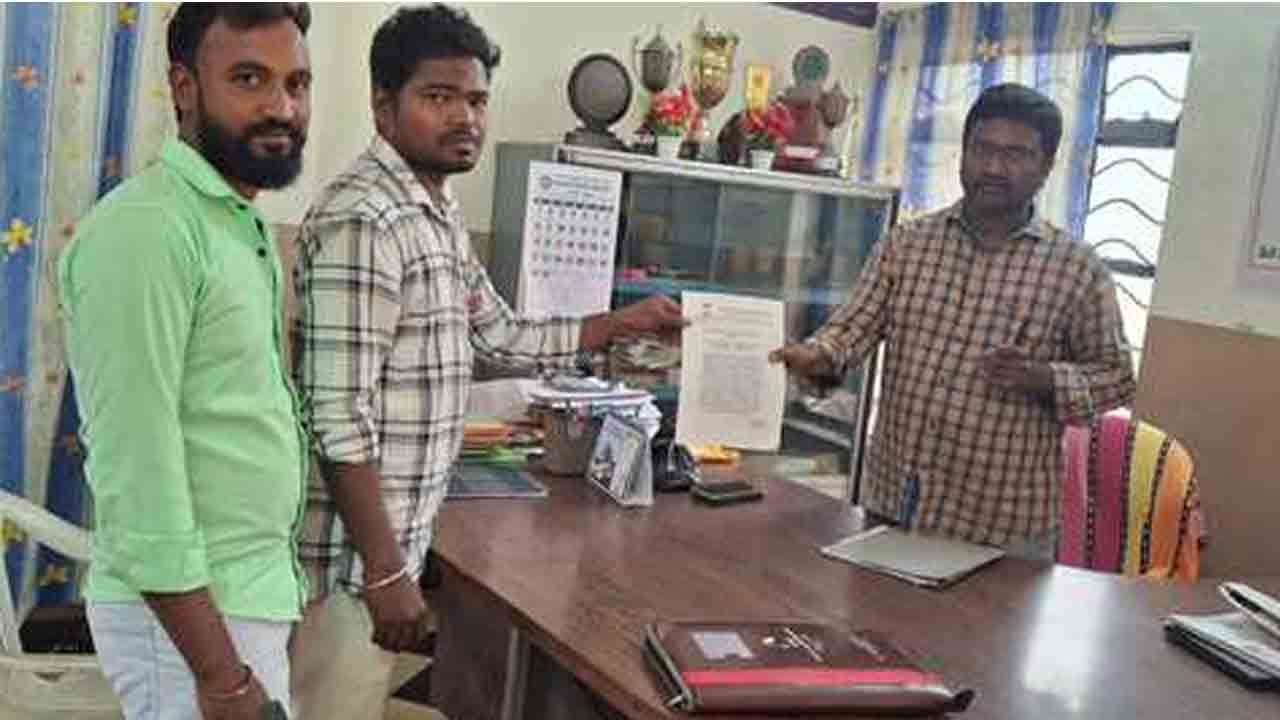 RTC Bus Pass | పెంచిన ఆర్టీసీ బస్ పాస్ చార్జీలు తగ్గించాలని ఏఐఎస్‌ఎఫ్‌ డిమాండ్‌