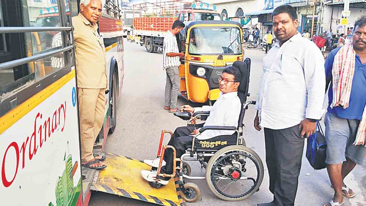 ఇక వీల్చైర్తో బస్సు ఎక్కవచ్చు