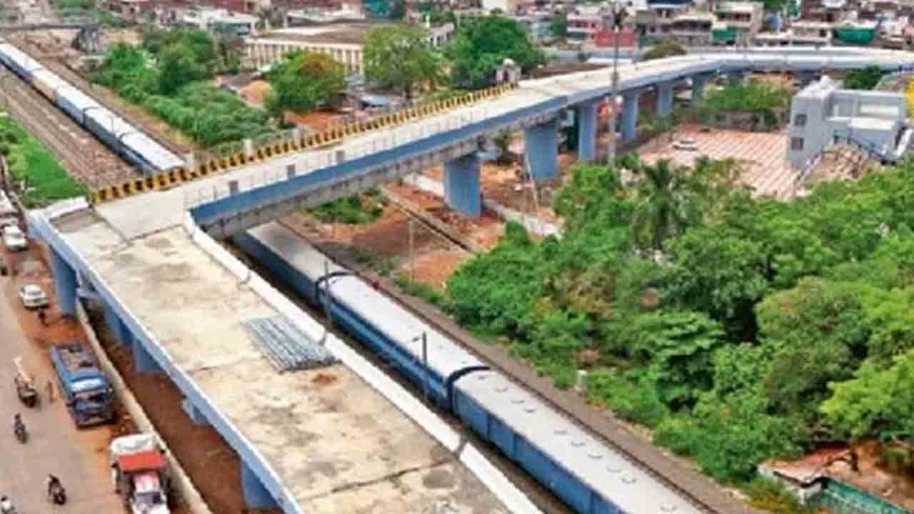 భోపాల్ వంతెనలో 90 డిగ్రీల మలుపు