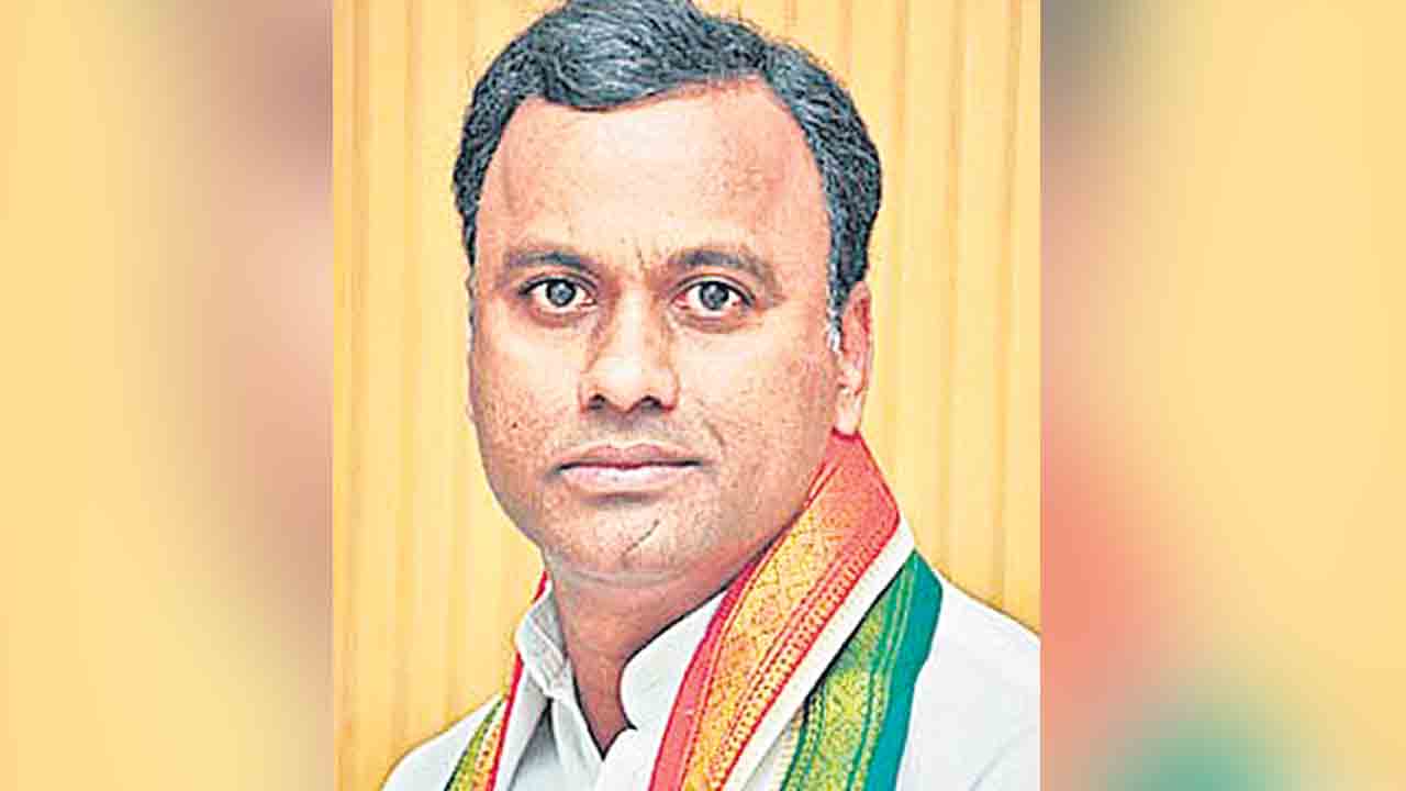 మంత్రి పదవిపై తాడోపేడో.. నమ్మించి మోసం చేస్తున్నారన్న ఎమ్మెల్యే రాజగోపాల్రెడ్డి