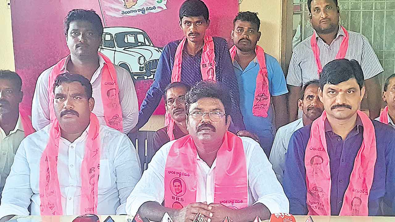 ఇందిరమ్మ ఇండ్లలో అర్హులకు మొండిచేయి.. 26న నియోజకవర్గంలో ధర్నా