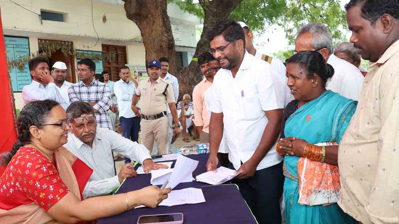 Revenue Village Profile | భూ యాజమాన్య వివరాలతో రెవెన్యూ విలేజ్‌ ప్రొఫైల్‌ తయారు చేయాలి : కలెక్టర్‌ హైమావతి