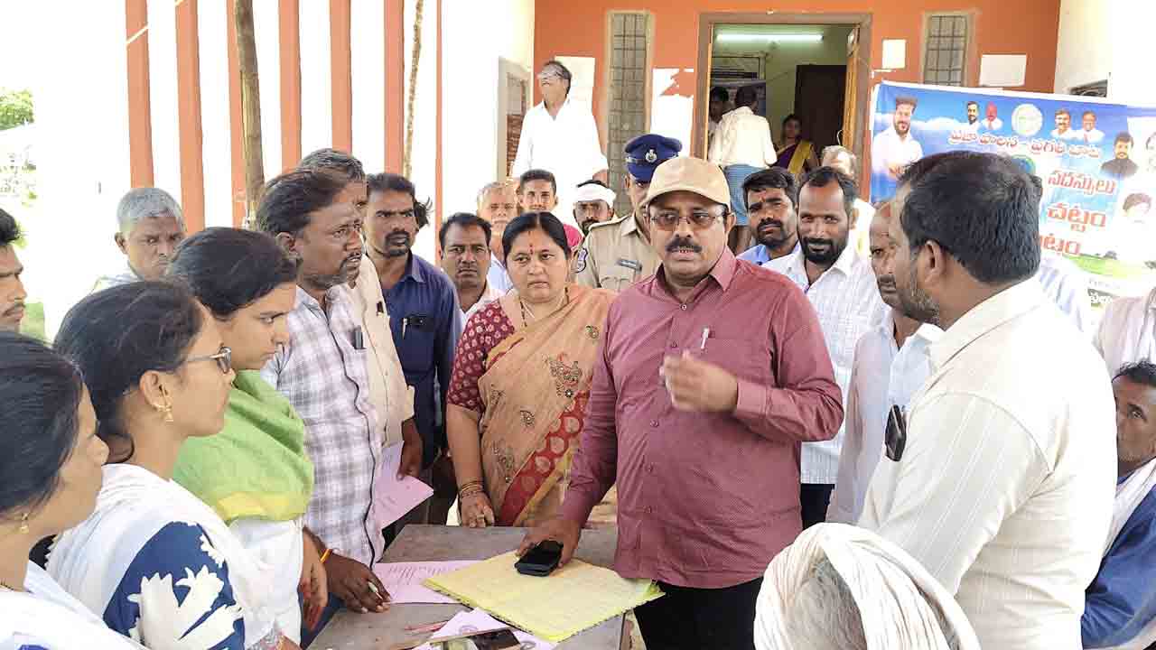 Revenue conferences | రైతుల కోసమే రెవెన్యూ సదస్సులు.. రైతులు అటవీశాఖ భూముల జోలికి వెళ్లొద్దు : అదనపు కలెక్టర్ నగేష్