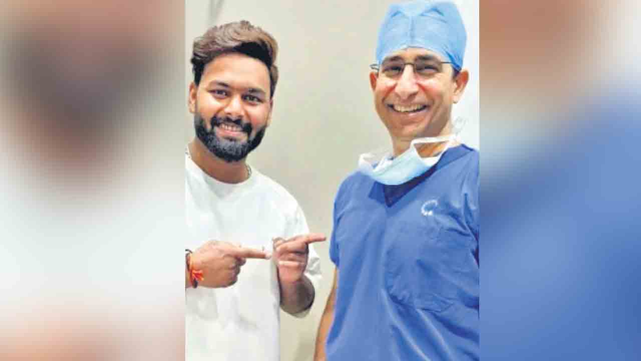 డాక్టర్‌.. నేను మళ్లీ క్రికెట్‌ ఆడగలనా?.. హాస్పిటల్‌కు తీసుకొచ్చాక పంత్‌ అడిగిన తొలి ప్రశ్న ఇదే..