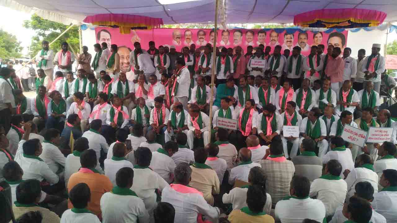 Rythu Maha Dharna | రైతులందరికీ రైతుబంధు డబ్బులు ఇవ్వాలి.. రైతు మహాధర్నాలో బీఆర్‌ఎస్‌ నాయకులు