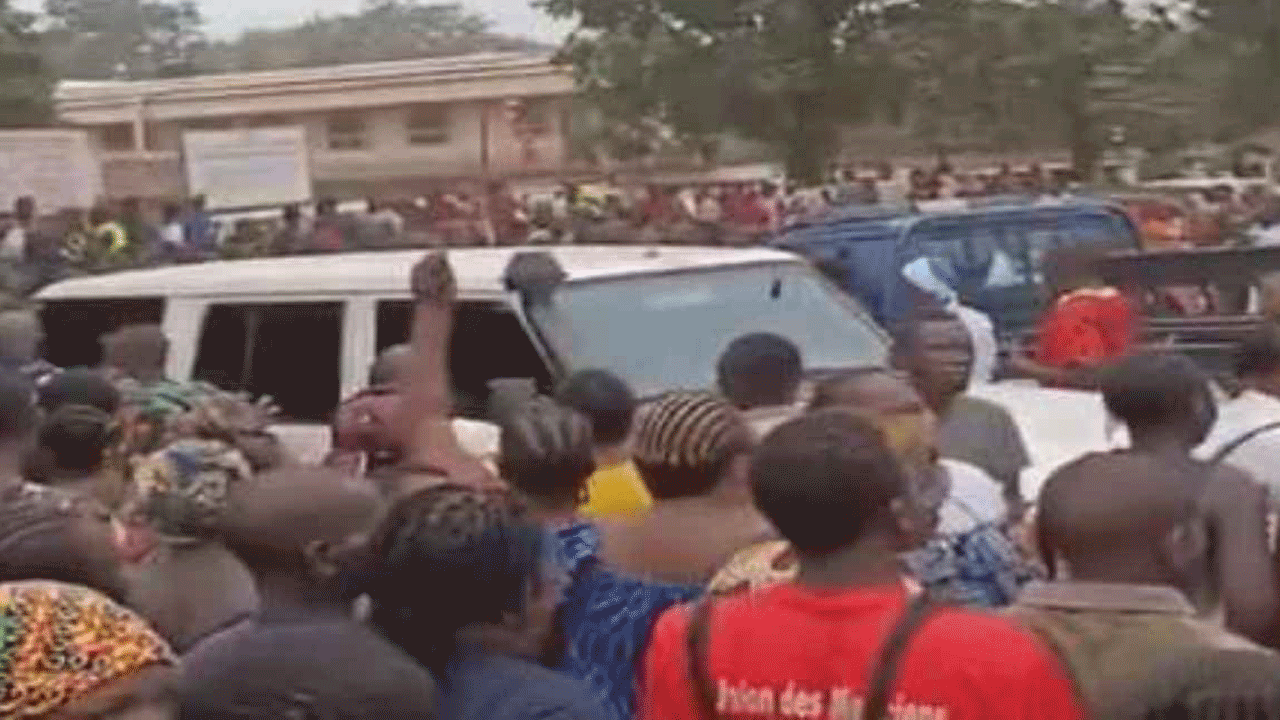 Stampede | పాఠశాల వద్ద పేలుడు.. తొక్కిసలాటలో 29 మంది చిన్నారులు మృతి