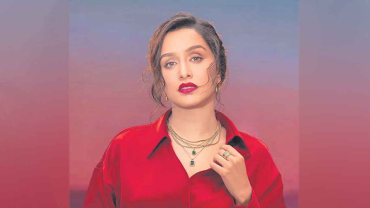 విరహమా.. విరక్తా?!.. ఆసక్తి కలిగించేలా శ్రద్ధా కపూర్‌ పోస్టు