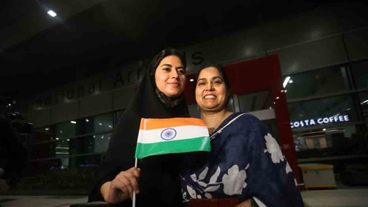 Operation Sindhu | ఇరాన్ నుంచి భారత్‌కు చేరిన 110 మంది విద్యార్థులు