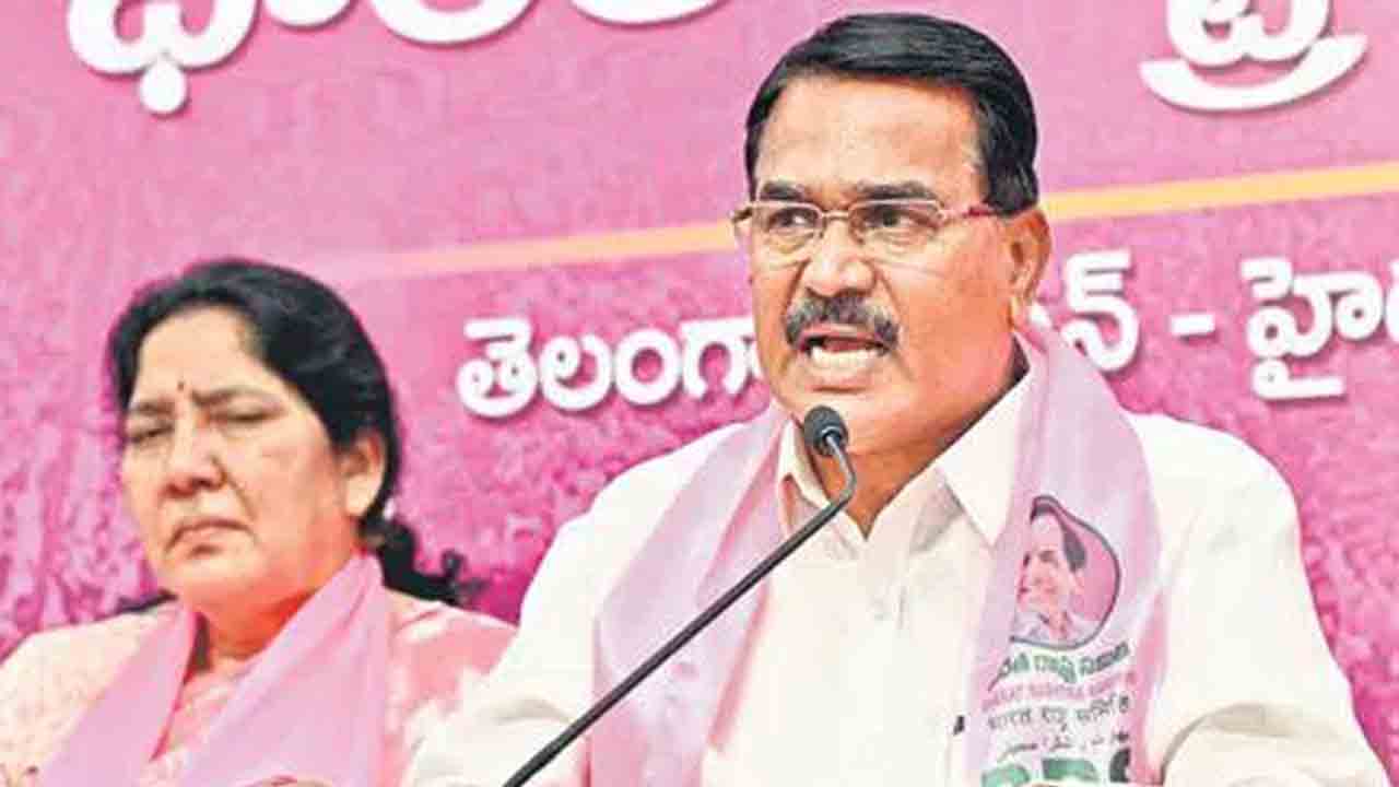 పథకాల డొల్లతనాన్ని ప్రజల్లోకి తీసుకెళ్లాలి