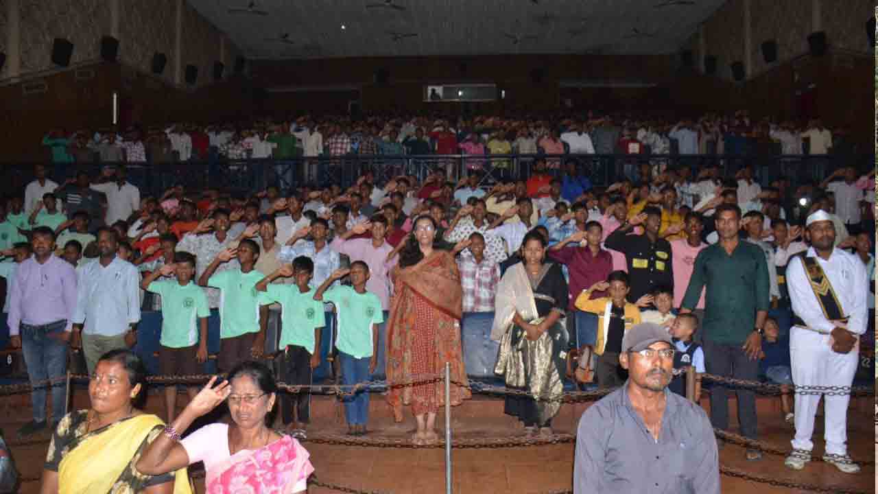 Sitaare Zameen Par | దివ్యాంగ విద్యార్థుల కోసం ‘సితారే జమీన్ పర్’ ప్రత్యేక ప్రదర్శన