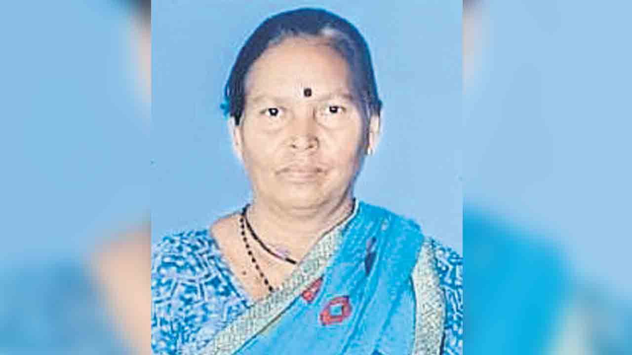 డబ్బుల కోసం.. తల్లిని హతమార్చిన తనయుడు