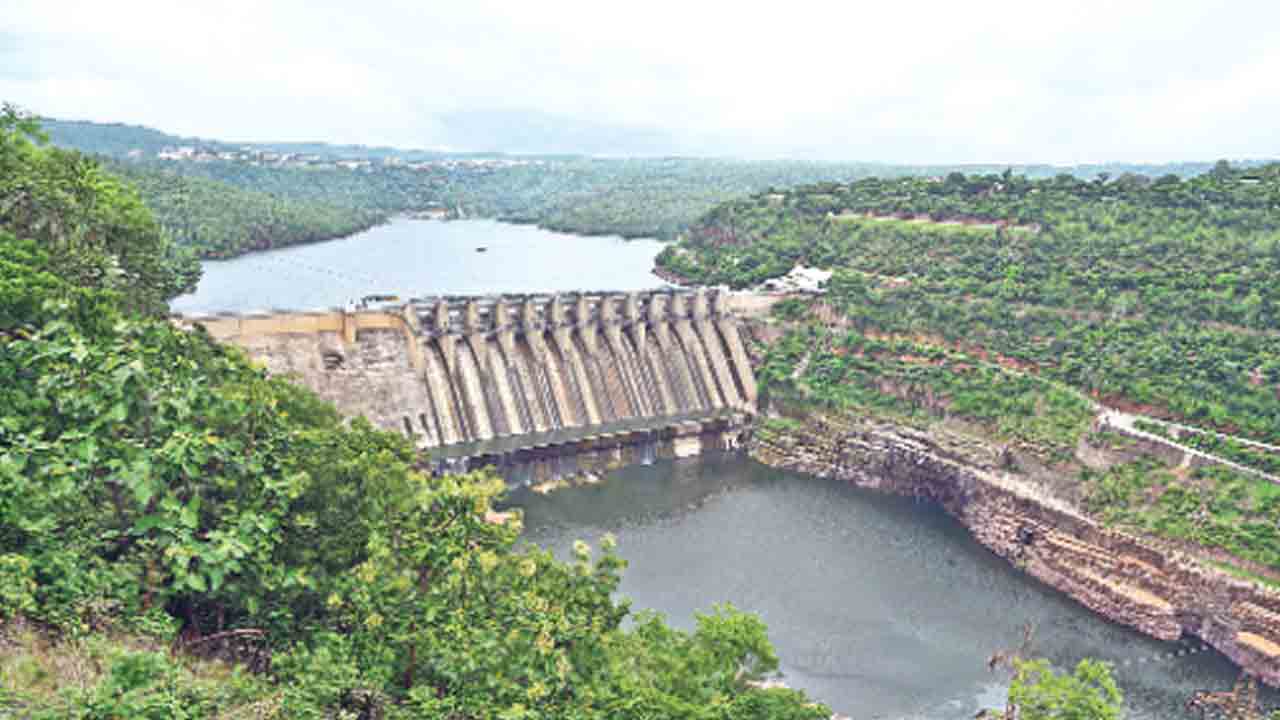 Srisailam Dam | శ్రీశైలం డ్యామ్‌ ప్రమాదకర స్థితిలో ఉందన్న రైతు సంఘాల సమాఖ్య.. సీఎం రేవంత్‌కు లీగల్ నోటీసు