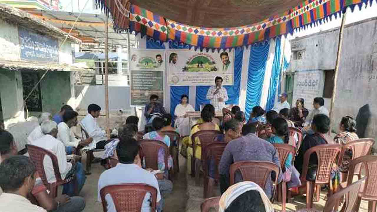 Agricultural scientists | రైతులు వ్యవసాయ శాస్త్రవేత్తల సూచనలు పాటించాలి