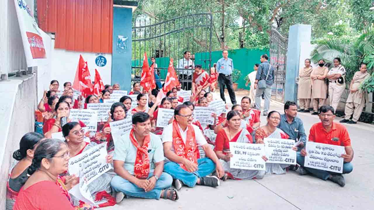 ఆయాలకు ఐదునెలలుగా వేతనాలు బంద్‌… బీఆర్‌ఎస్‌ తెచ్చిన జీవో 60కి కాంగ్రెస్‌ సర్కారు తూట్లు