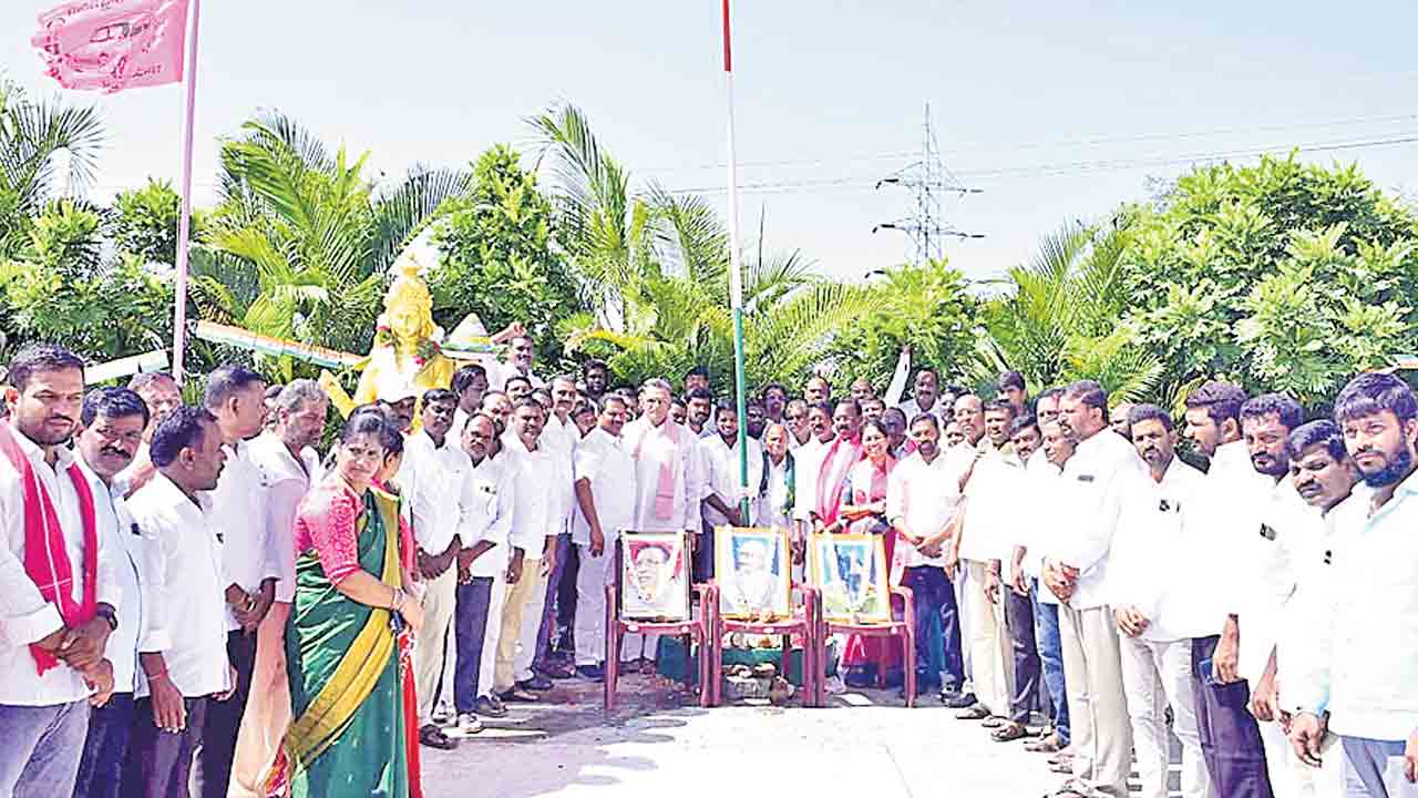 వైభవంగా ఆవిర్భావ వేడుకలు