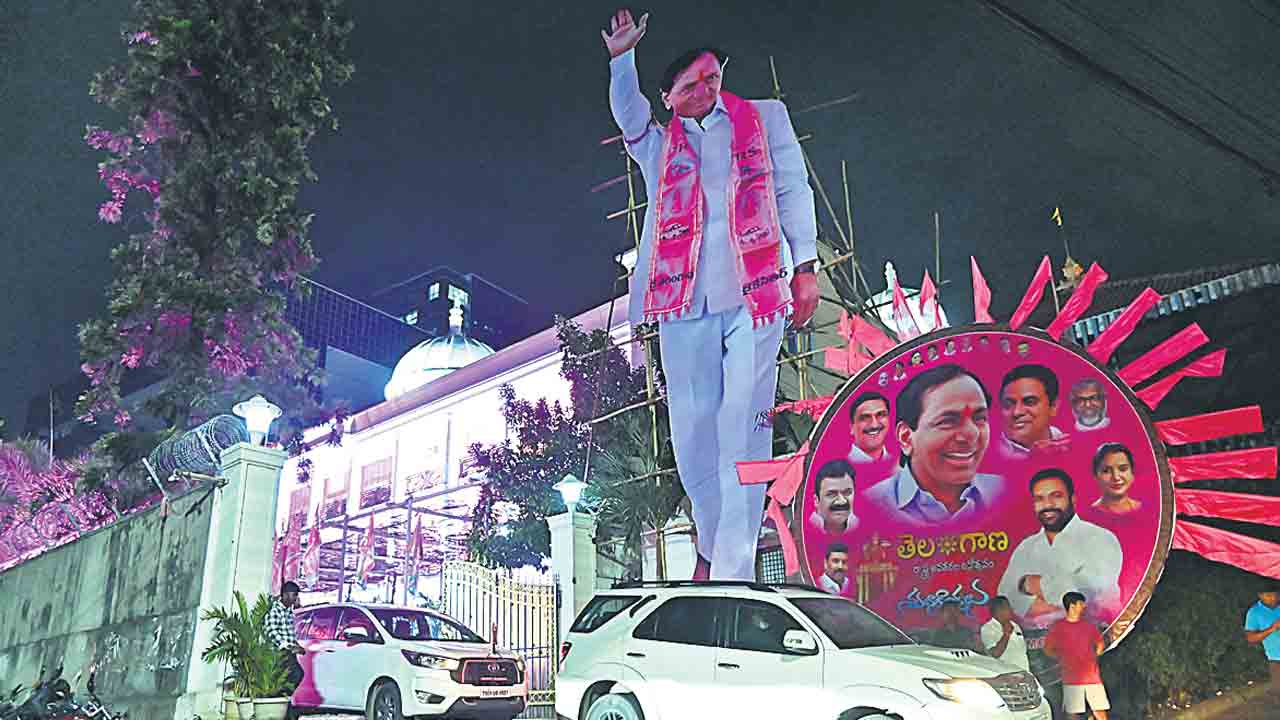 సుదీర్ఘ స్వప్నం.. సాకారమైన సుదినం… తెలంగాణ ప్రత్యేక రాష్ట్రం ఏర్పడి నేటితో 11 సంవత్సరాలు పూర్తి