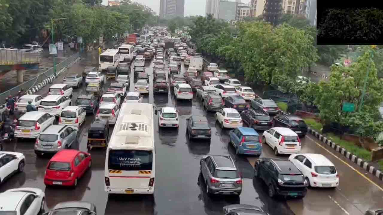 Traffic Jam | హైద‌రాబాద్‌లో ప‌లు ప్రాంతాల్లో ట్రాఫిక్ జామ్