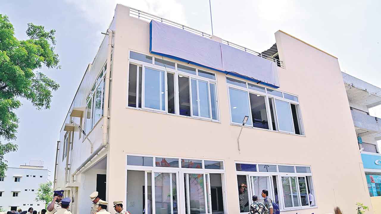 కేసీఆర్‌ కట్టిన భవనంలోనే పసుపుబోర్డు కార్యాలయం