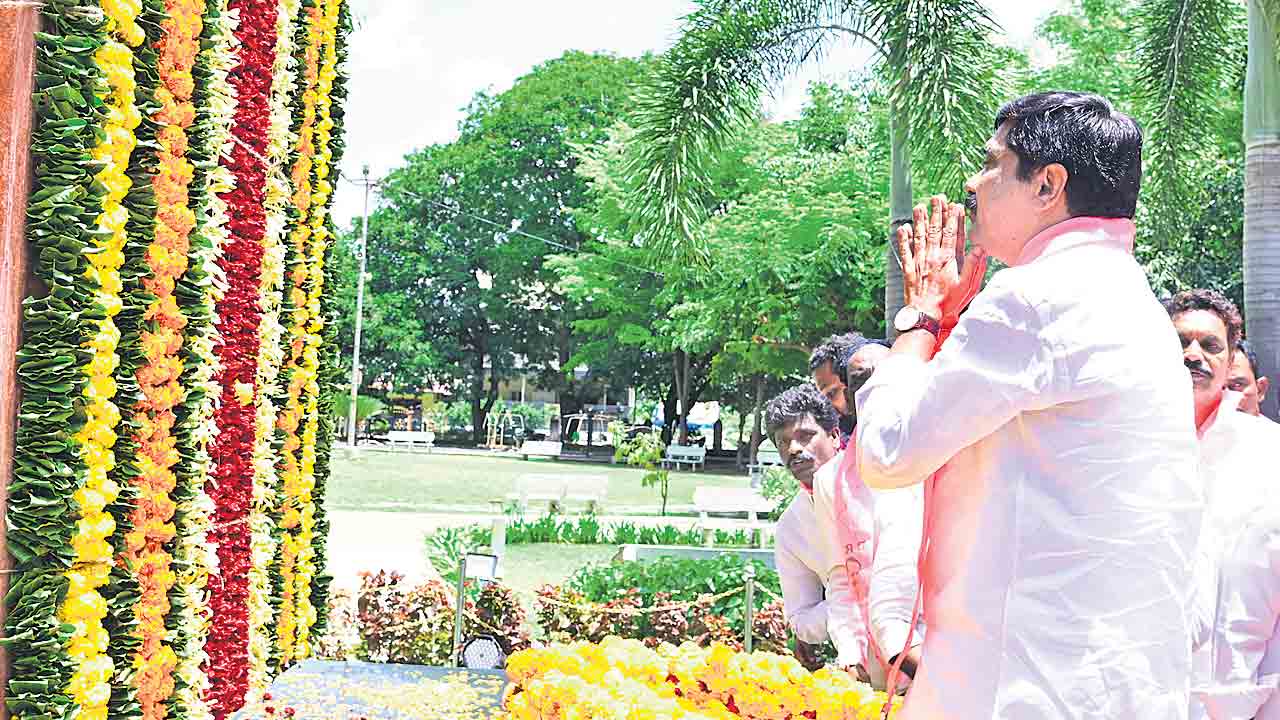 కేసీఆర్‌ పాలనలో అగ్రగామిగా తెలంగాణ