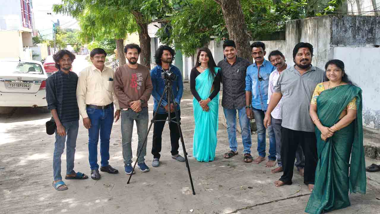 Video Album | మార్పు కోసం.. ‘ప్రియుడి మోజులో భార్య.. కుప్పకూలిన భర్త’ షూటింగ్‌ షురూ