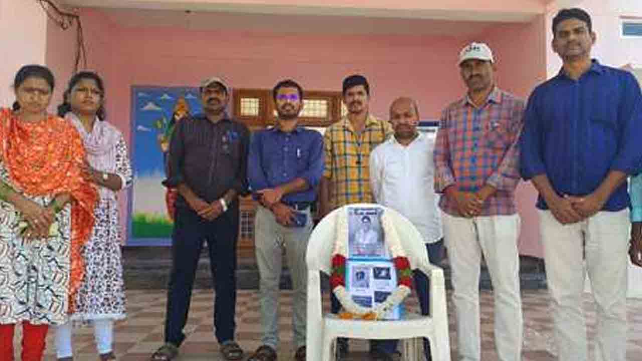 Panchayat Secretaries  | పంచాయతీ కార్యదర్శులకు పని భారం తగ్గించాలి