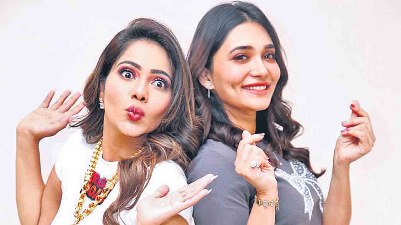 వర్జిన్‌ బాయ్స్‌ గీతాలు