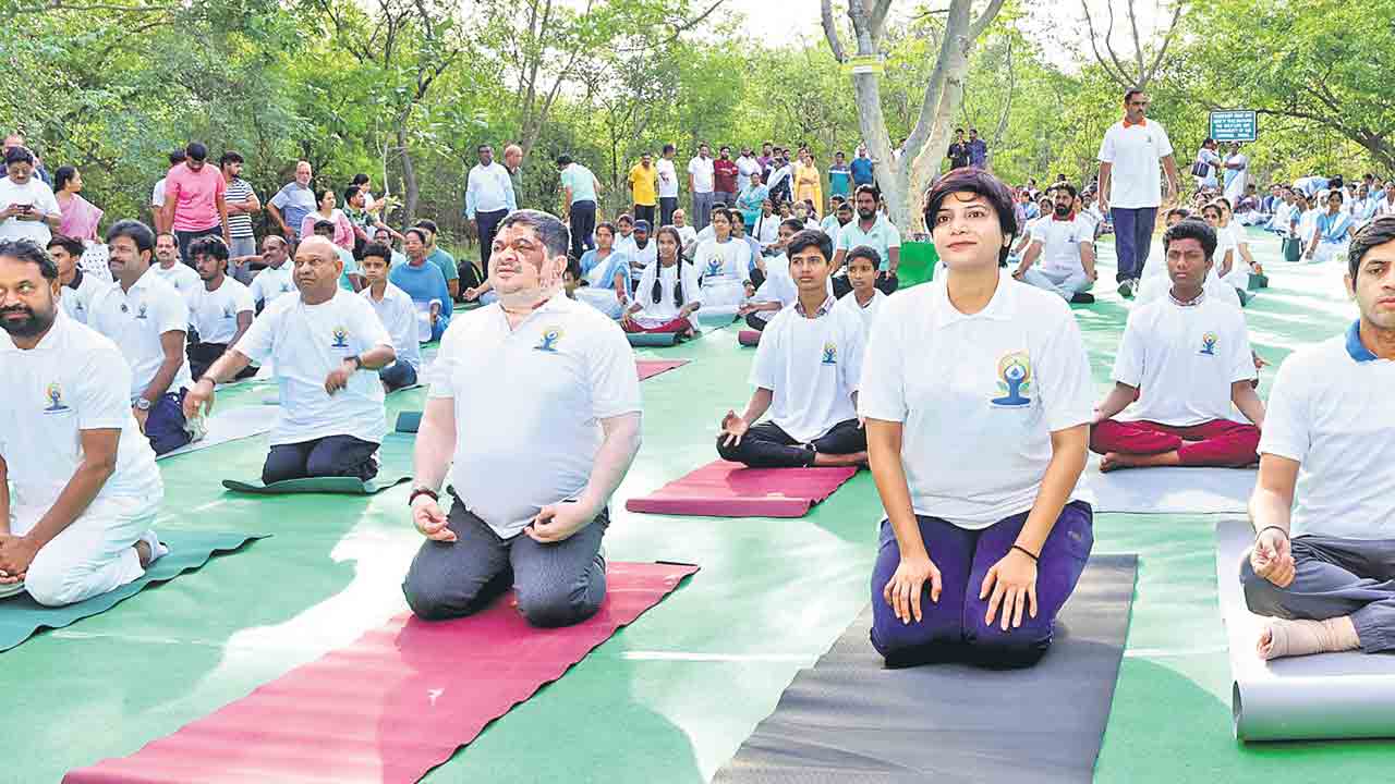 యోగాతో సంపూర్ణ ఆరోగ్యం