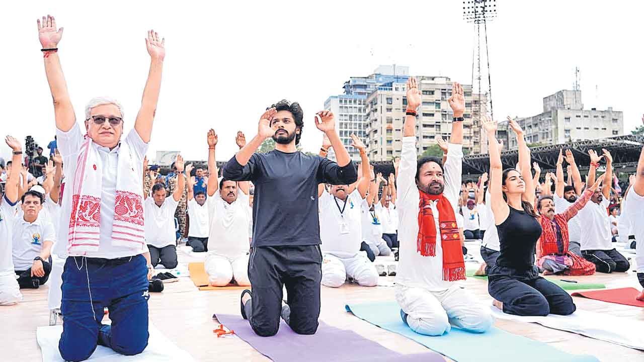 విజయవంతంగా యోగా డేను నిర్వహించాలి.. మంత్రి దామోదర రాజనర్సింహ