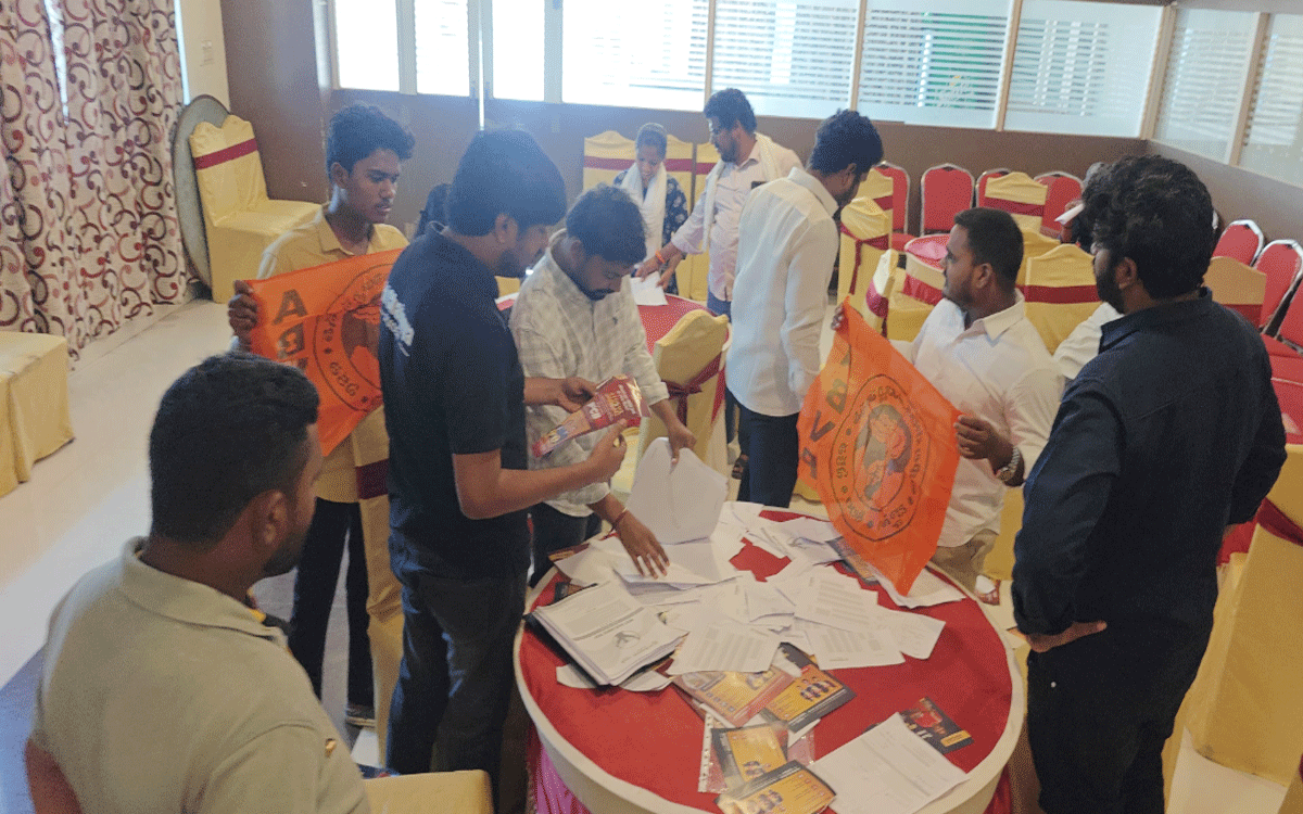 Nalgonda : కార్పొరేట్ విద్యా సంస్థలపై చర్యలు తీసుకోవాలి : ఆవుల సంప‌త్‌కుమార్