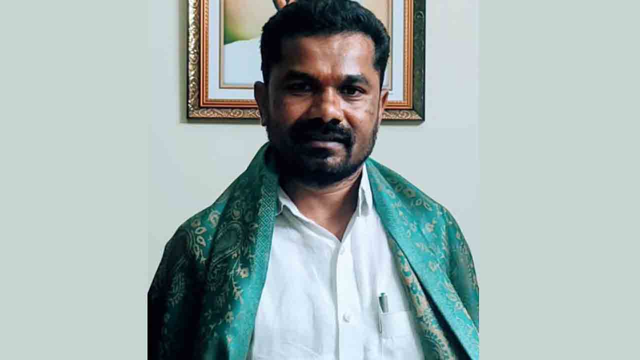 పిడుగు పాటుతో మృతి చెందిన కుటుంబాలను ఆదుకుంటాం: ఎమ్మెల్యే వెడ్మ బొజ్జు పటేల్‌