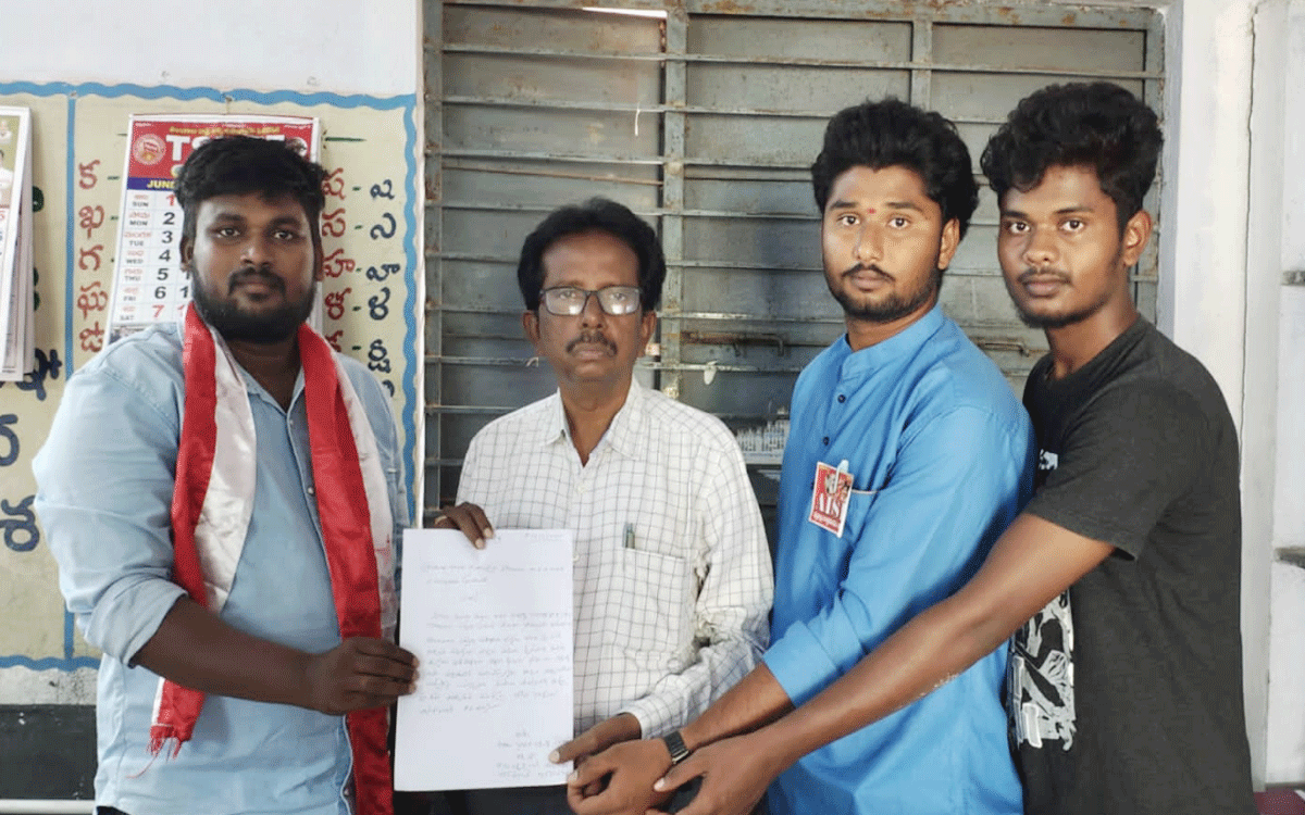 Palvancha : విద్యా సంస్థల్లో స్టేషనరీ అమ్మకాలపై చర్యలు తీసుకోవాలి : అజిత్