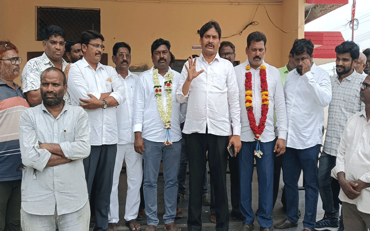 Ramavaram : సింగరేణి టిప్పర్స్ అండ్ లారీ ఓనర్స్ వెల్ఫేర్ అసోసియేషన్ అధ్య‌క్షుడిగా అనిల్‌కుమార్