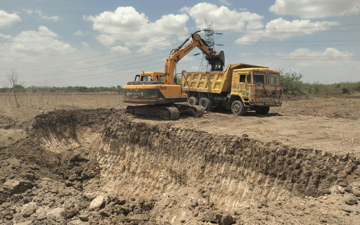 Nalgonda Rural : అన్నేపర్తి తూర్పు చెరువు నుండి మట్టి అక్రమ తరలింపు