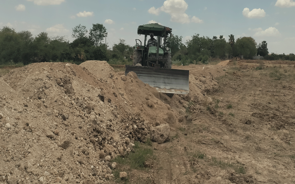 Nalgonda Rural : అన్నేపర్తి తూర్పు చెరువు నుండి మట్టి అక్రమ తరలింపు