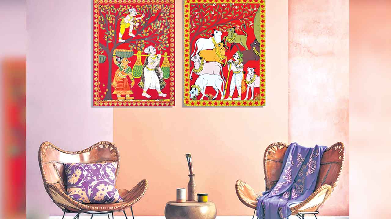 ఇంటికి ఇక్కడి కళ..