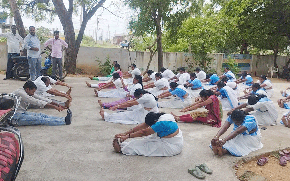 Arvapally : యోగాతో మానసిక ప్రశాంతత : డాక్టర్ భూక్య నగేశ్