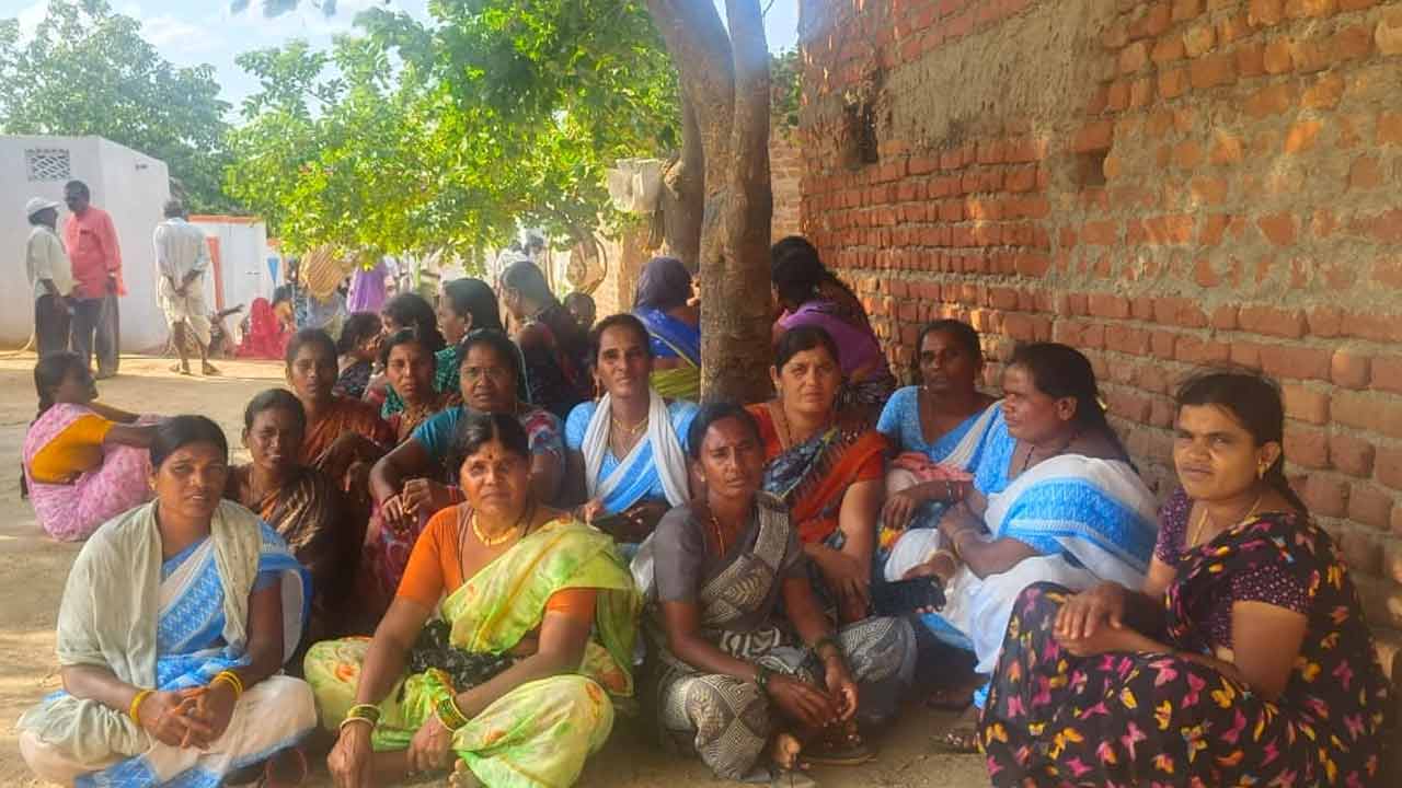 Achampet | ఆశా వర్కర్ దేవి కుటుంబాన్ని ప్రభుత్వం ఆదుకోవాలి