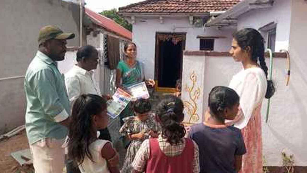 Badibata | బడిబాట కార్యక్రమం ప్రారంభించిన బీఆర్ఎస్ మాజీ సర్పంచ్ పోచయ్య