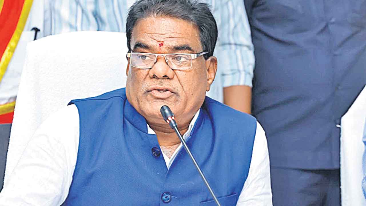 చౌదర్‌పల్లి భూములపై విచారణ జరపండి