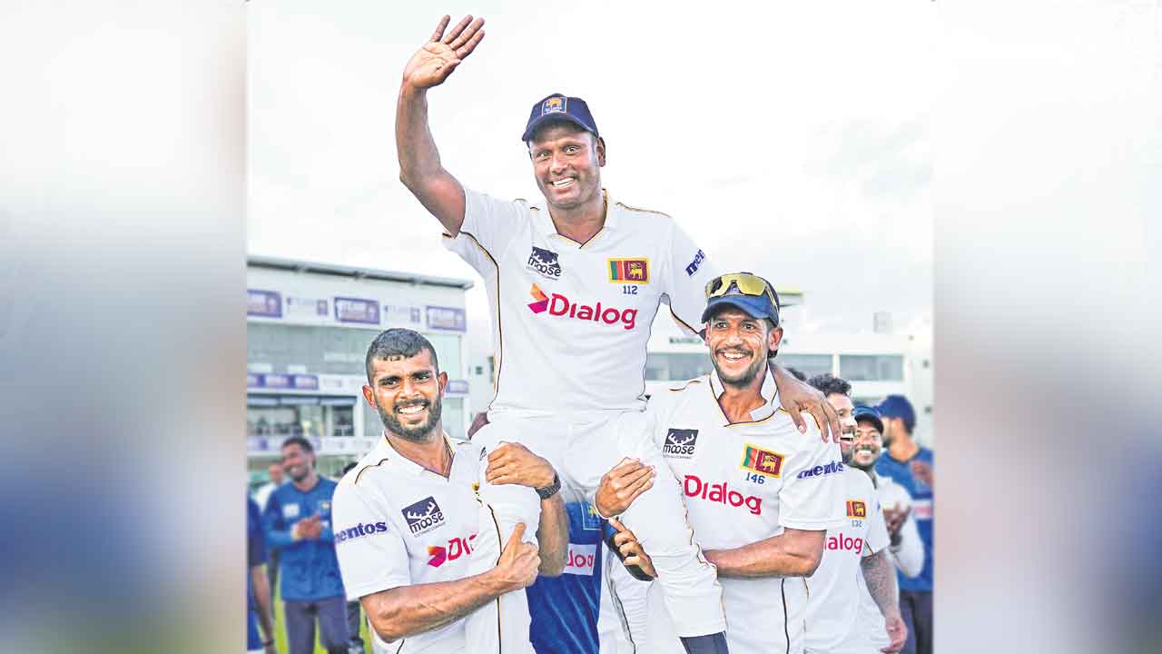 తొలి టెస్టు డ్రా.. ముగిసిన ఏంజెలొ మాథ్యూస్‌ టెస్టు కెరీర్‌