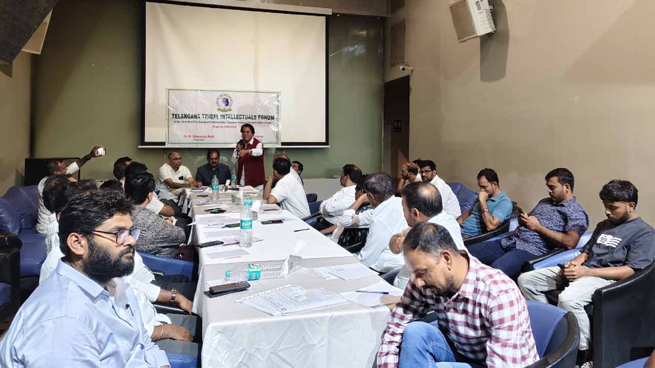 బంజారాలకు మంత్రి పదవి ఇవ్వాల్సిందే : తెలంగాణ ట్రైబల్ ఇంటలెక్చువల్ ఫోరం