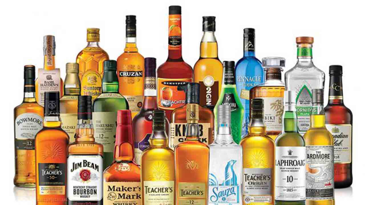 బెల్టు కిక్కు పుట్టగొడుగుల్లా  వెలుస్తున్న బెల్టు షాపులు