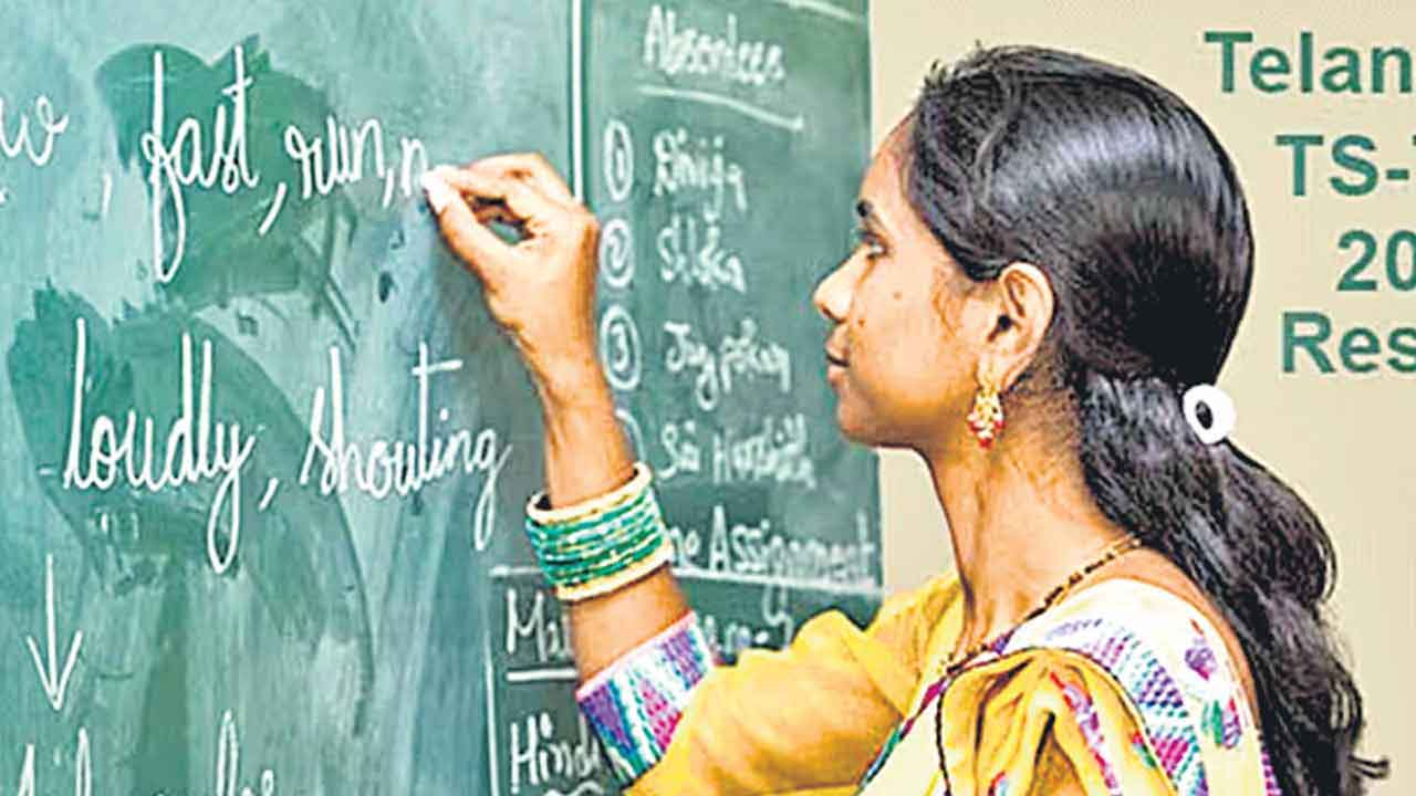 భాషా పండిట్లకు ప్రమోషన్లు ఇవ్వాలి