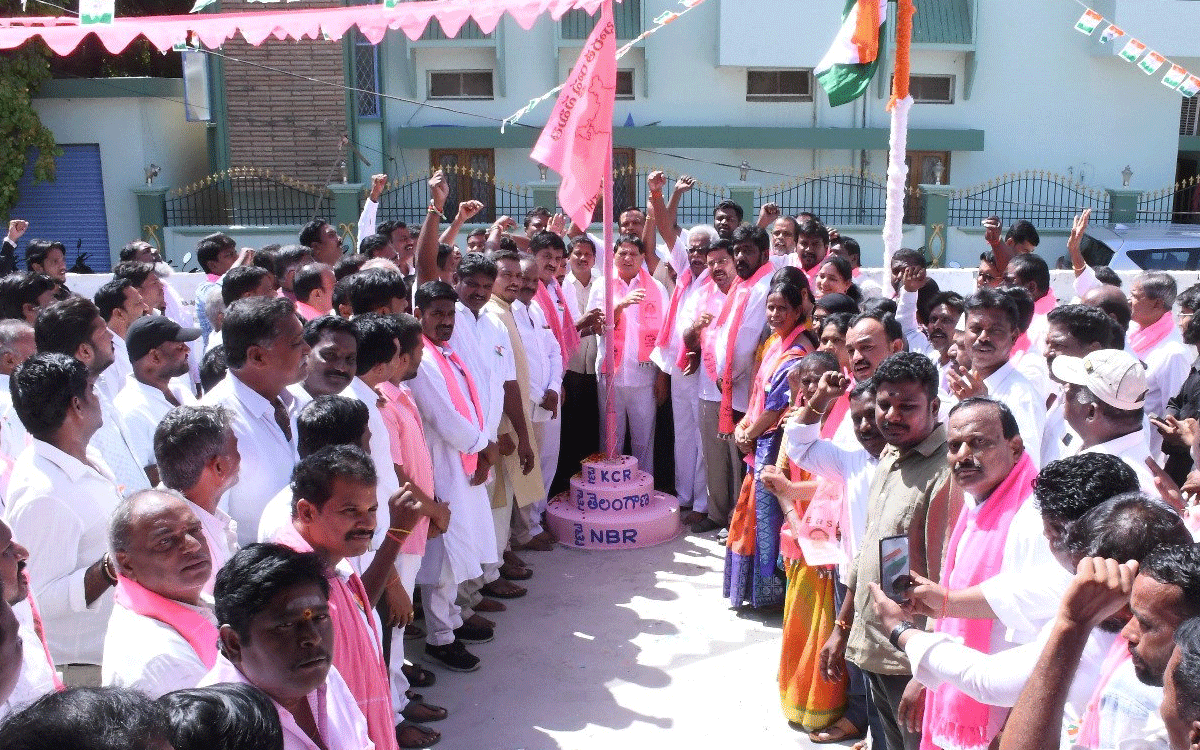 Miryalaguda : కేసీఆర్‌ ఉద్యమ ఫలితంగానే తెలంగాణ రాష్ట్రం అవతరణ : మాజీ ఎమ్మెల్యే నల్లమోతు భాస్కర్‌రావు