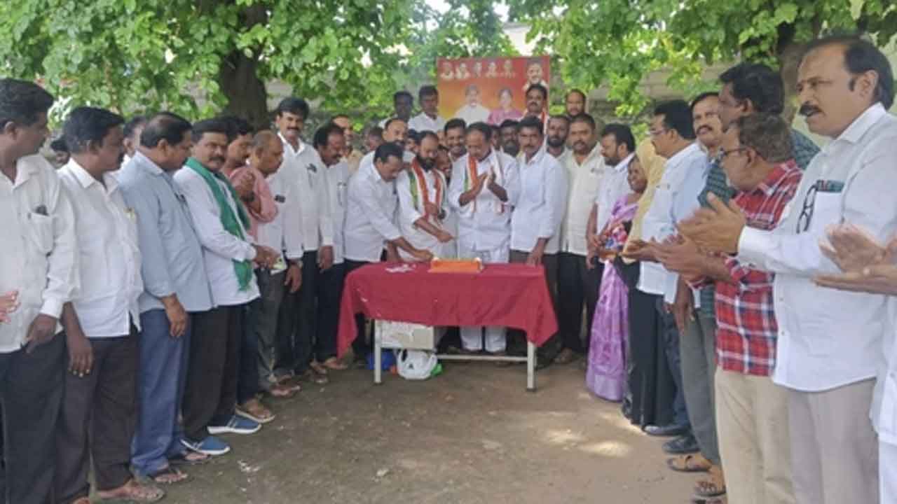 Madhira | ఘనంగా డిప్యూటీ సీఎం మల్లు భట్టి విక్రమార్క జన్మదిన వేడుకలు